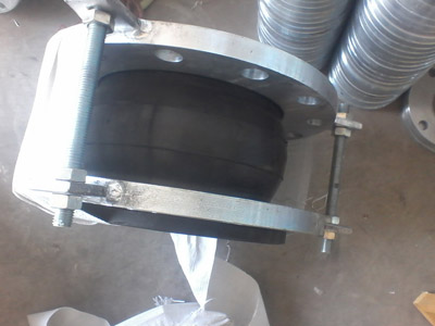 防拉脫橡膠接頭的改進(jìn)基礎(chǔ)是什么?